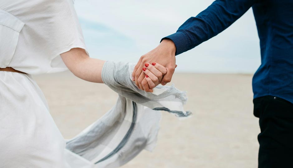 10 Ways To Connect With a Man on an Emotional Level