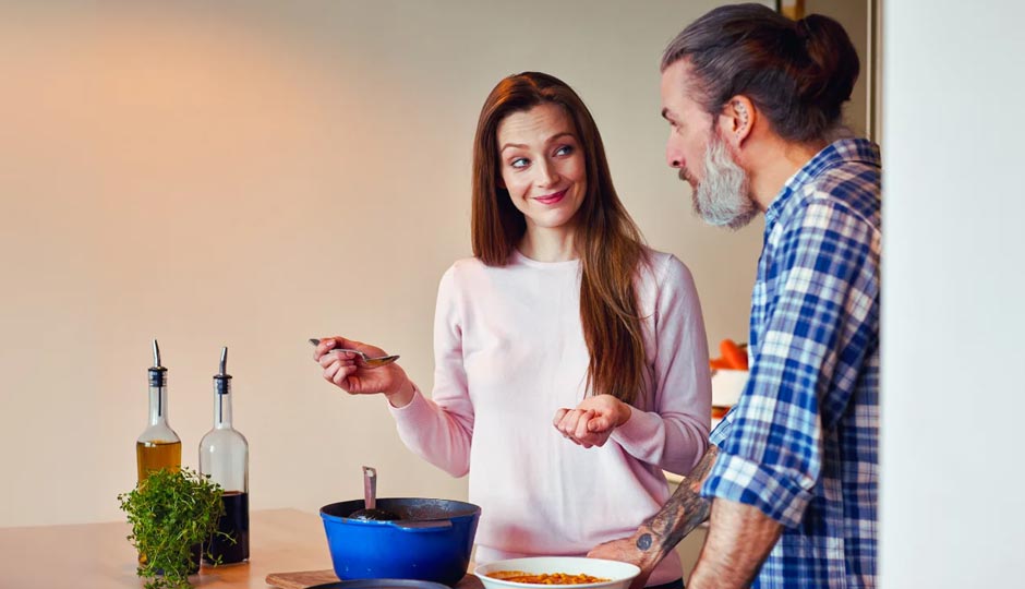 10 Ways To Emotionally Seduce a Man