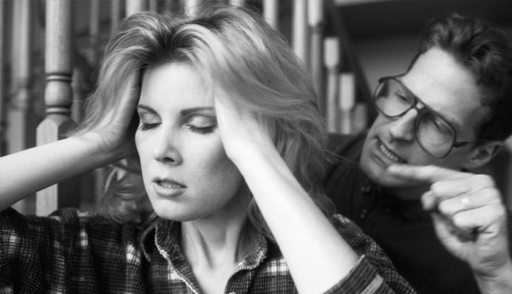 emotionally unavailable,women emotionally unavailable,signs women emotionally unavailable