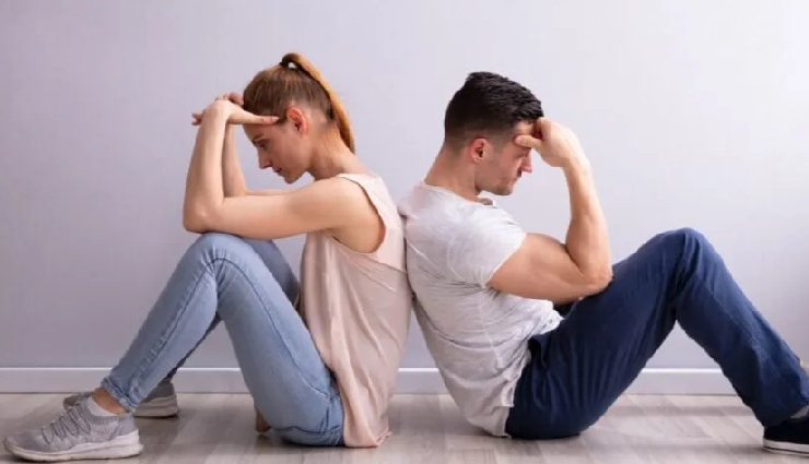 signs of emotionally unavailable men,spotting emotional unavailability in a man,red flags of an emotionally distant partner,recognizing an emotionally unavailable boyfriend,emotional unavailability in relationships,characteristics of emotionally detached men,warning signs of an emotionally distant man,how to identify emotional unavailability,coping with an emotionally unavailable partner,dealing with a distant man in a relationship