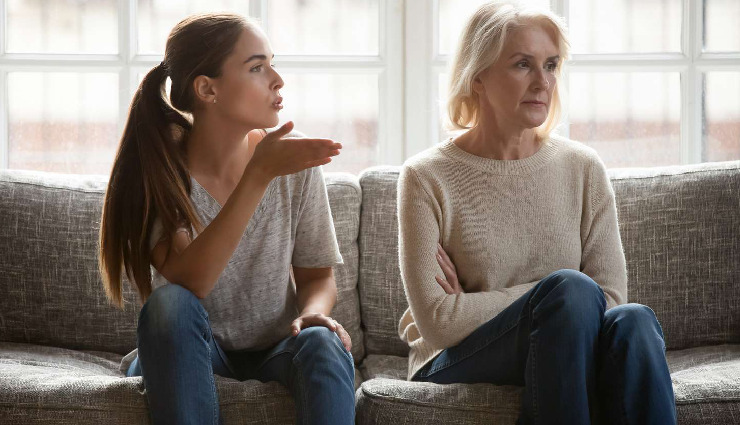 interacting with difficult family members,tips for managing family conflicts,how to deal with toxic family members,strategies for family relationships,handling challenging family dynamics,emotional intelligence in family relationships,setting boundaries with family