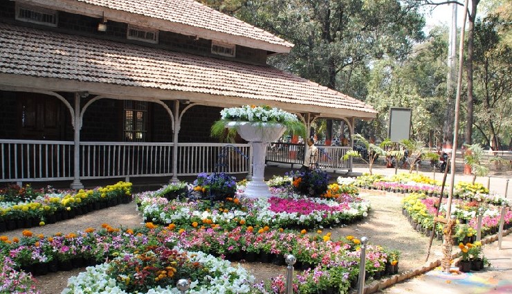botanical gardens india,famous botanical gardens,lal bagh bangalore,ooty botanical garden,national botanical research institute,mughal gardens delhi,semmozhi poonga chennai,acharya jagadish chandra bose garden,agri-horticultural society kolkata,empress botanical garden pune,jawaharlal nehru tropical garden,raja’s seat garden madikeri,indian botanic gardens,gardens to visit india,indias botanical wonders