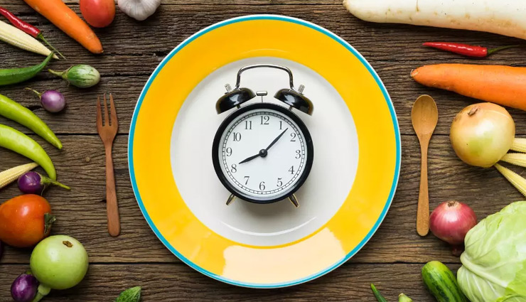 भूलकर भी सुबह खाली पेट न खाएं ये चीजें, पड़ जाएंगे बीमार