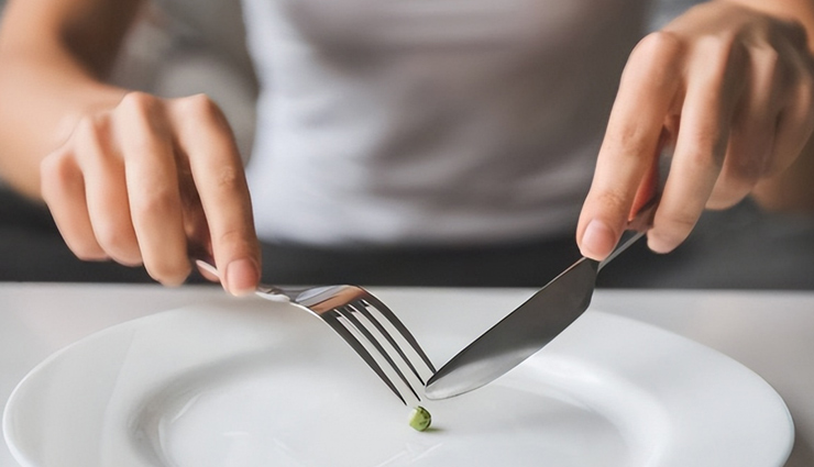 migraine causative factors,causes of migraine headaches,triggers for migraine attacks,factors contributing to migraines,migraine-inducing elements,migraine causation elements,root causes of migraines,migraine onset triggers,migraine precursor factors,factors instigating migraines,migraine-provoking aspects,underlying reasons for migraines,sources of migraine episodes,migraine-inducing influences,migraine development factors