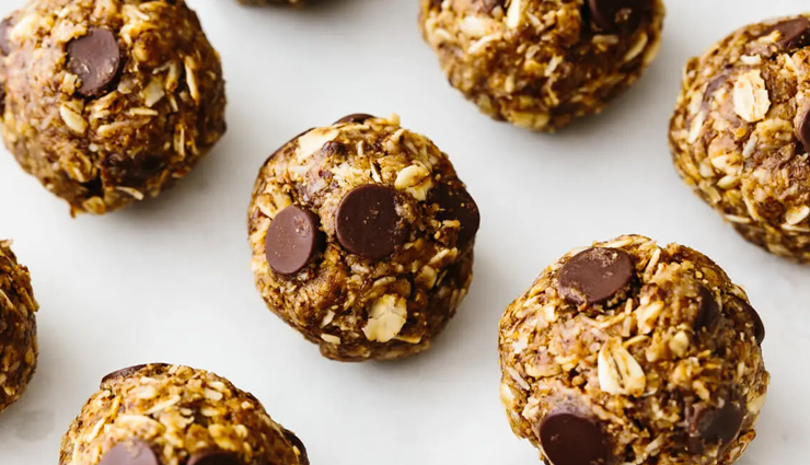 oatmeal chocolate chip energy balls,oatmeal chocolate chip energy balls recipe,hunger struck,food