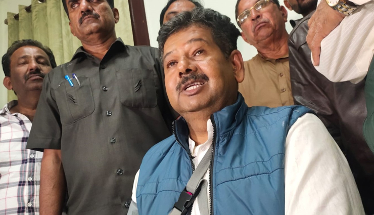 गहलोत के ऊर्जा मंत्री की फिसली जुबान का फायदा उठा रहे भाजपा समर्थक, कहा था राहुल गांधी के खिलाफ लड़ाई लड़ेगा हर कांग्रेस कार्यकर्ता 