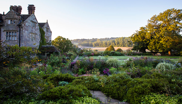 5 Beautiful English Gardens You Must Visit