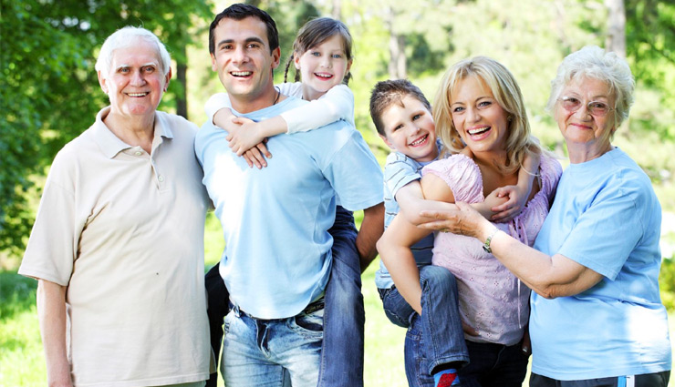family,relationship,communication between family,happy family,relationship tips