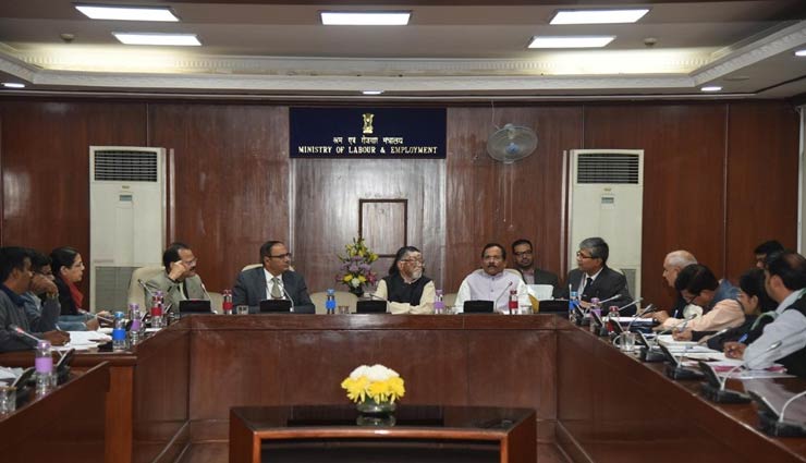 Coronavirus Update- EPF members can now withdraw non-refundable advances from their accounts, says Labour Ministry