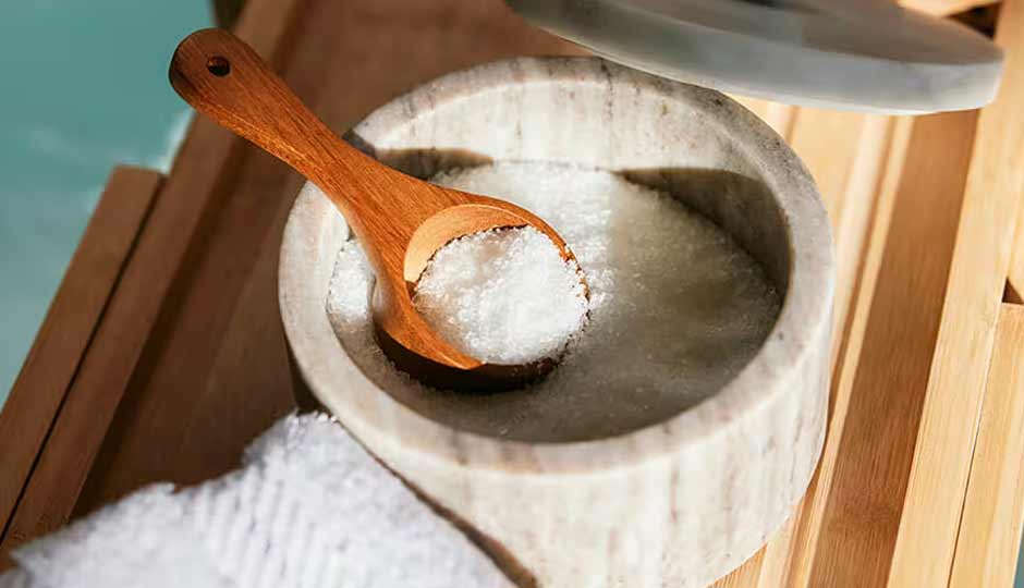 20 Amazing Benefits of Epsom Salt for Skin and Hair