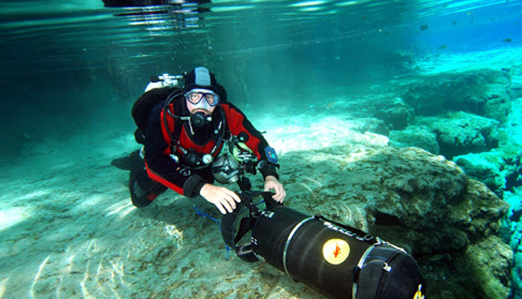 cave diving,amazing places to enjoy cave diving,travel,holidays,travel guide,holidays tips