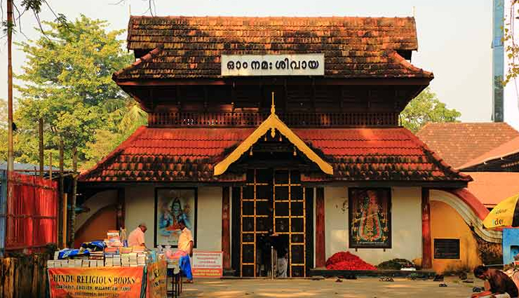 tourist places in kochi,top attractions in kochi,best places to visit in kochi,kochi sightseeing,historical places in kochi,tourist destinations in kochi,kochi travel guide,kochi points of interest,famous landmarks in kochi