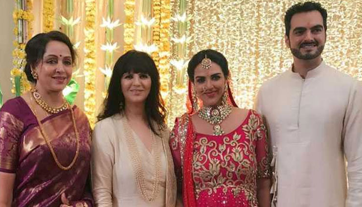 esha deol godh bharai rasam,esha deol,Hema Malini,esha deol baby shower,bollywood celebrities