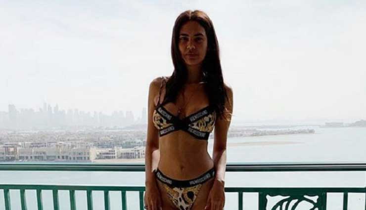Esha Gupta raises the level of hotness in Dubai wearing animal print bikini