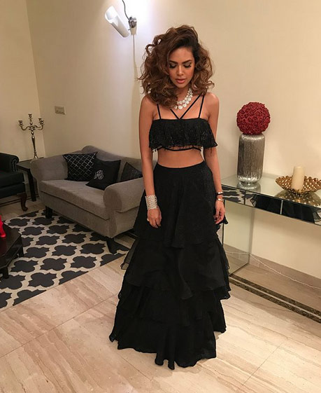 PHOTOS - GQ Magazine के लिए ईशा ने कराया हॉट फोटोशूट esha gutpa,gq magazine,photoshoot,esha gupta photoshoot,latest photoshoot