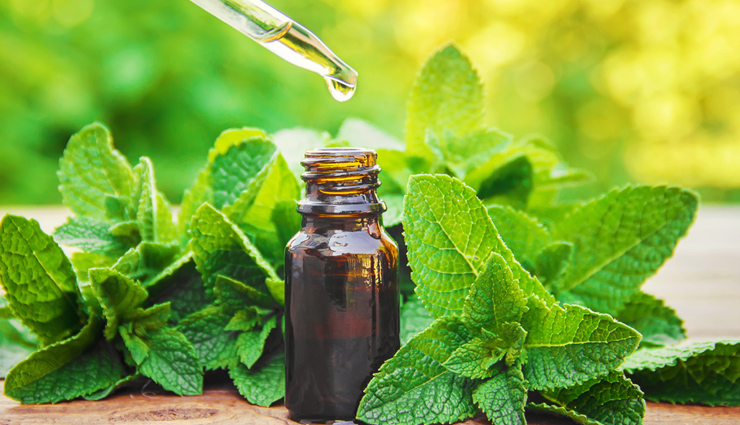 tea tree essential oil,lavender essential oil,neem essential oil,peppermint essential oil,geranium essential oil,frankincense essential oil,chamomile essential oil,juniper essential oil,essential oils,essential oils for skin problems,skin care tips