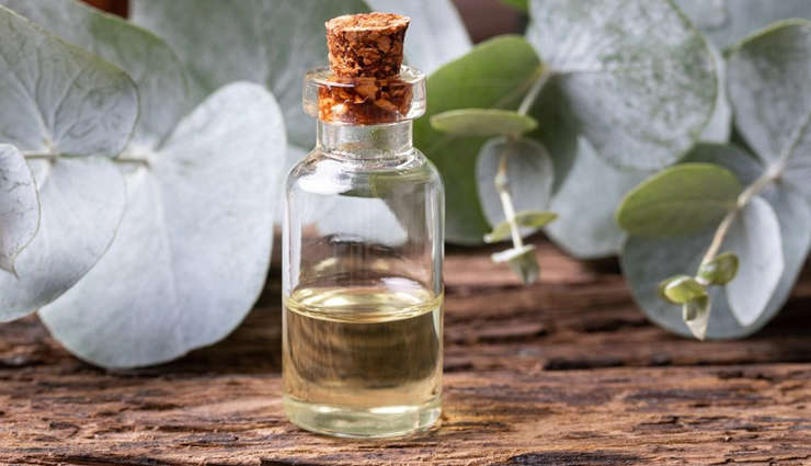 peppermint essential oil,lavender essential oil,eucalyptus essential oil,chamomile essential oil,rosemary essential oil,clary sage essential oil,frankincense essential oil,essential oils,essential oils for migraines,tips for headaches,Health tips,fitness tips