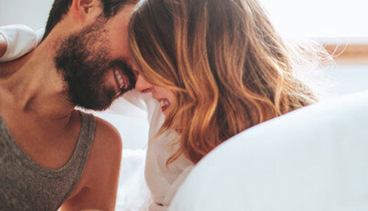 10 Ways to Tell Your Boyfriend You Need More Attention
