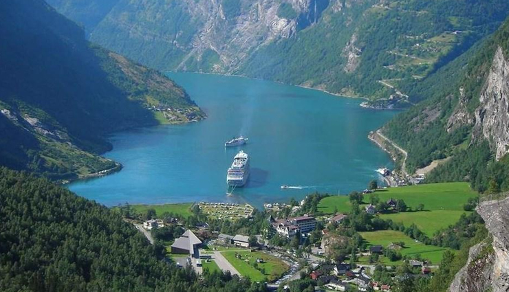 beautiful villages to visit in europe,europe,reine,norway,geiranger,smogen,sweden,isafjorour,iceland,siglufjorour,iceland,castle combe,uk
