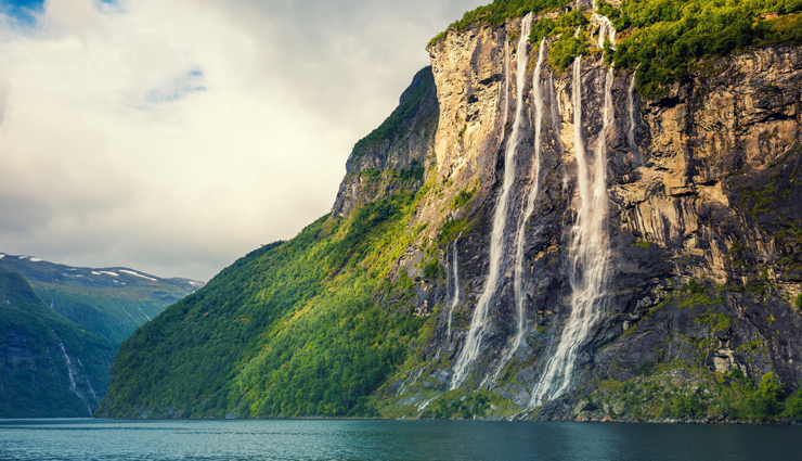 must-visit european destinations,top places to explore in europe,european travel gems,best spots to visit in europe,unmissable european attractions,europe fantastic travel destinations,explore europe wonders,hidden gems in europe,european travel experiences,europe adventure spots,european travel must-sees,iconic european destinations,hidden european travel gems,european sightseeing wonders,best european travel experiences,europe scenic travel spots,european adventure discoveries,charming european getaways,exploring europe landmarks,european wanderlust destinations