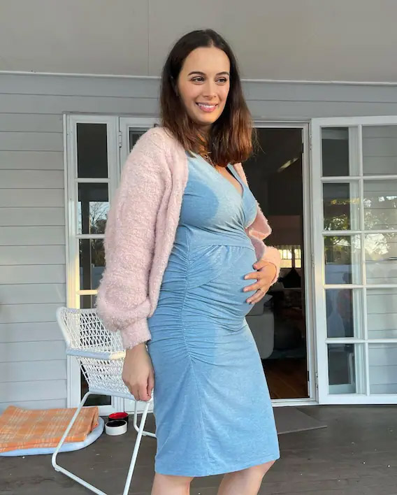 evelyn sharma,evelyn sharma baby bump,evelyn sharma bump,evelyn sharma pregnancy,tushan bhindi
