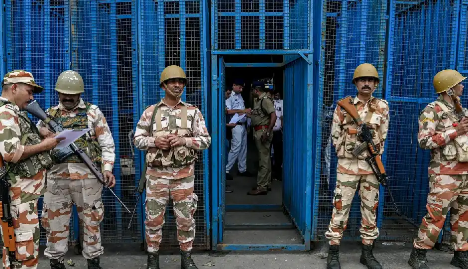 west bengal evm controversy,kolkata lockdown restrictions,tmc bjp clash bengal,evm security issue india,mamata banerjee protest news,kolkata strong room security,election commission india news,bengal election tension