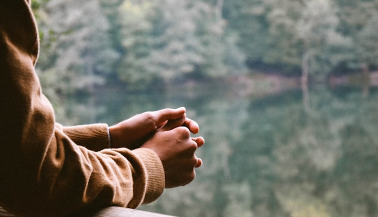 signs your past relationship is holding you back,emotional baggage from past relationships,how past relationships affect you,moving on from a past relationship,letting go of past love,signs you are stuck in the past,healing from a breakup,past relationship trauma,signs you havent moved on,overcoming past relationship pain,emotional healing after a breakup,relationship closure signs,effects of past relationships on present,personal growth after a breakup,breaking free from past relationships