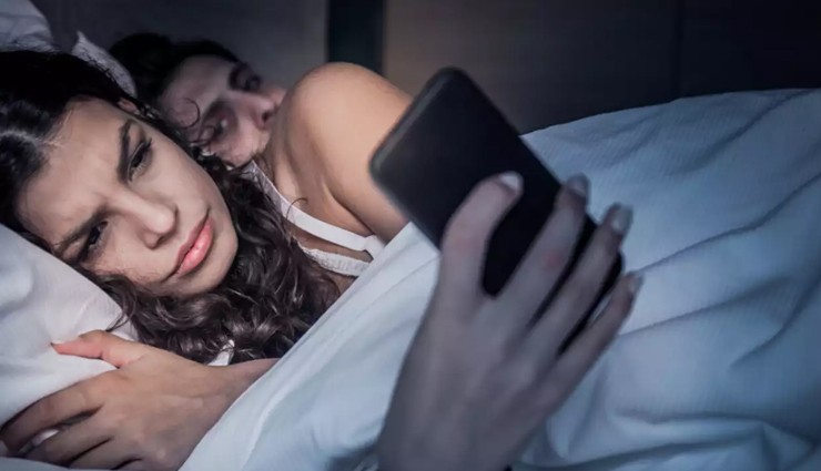 10 Signs That Tell Your Ex is Ruining Your Present Romance