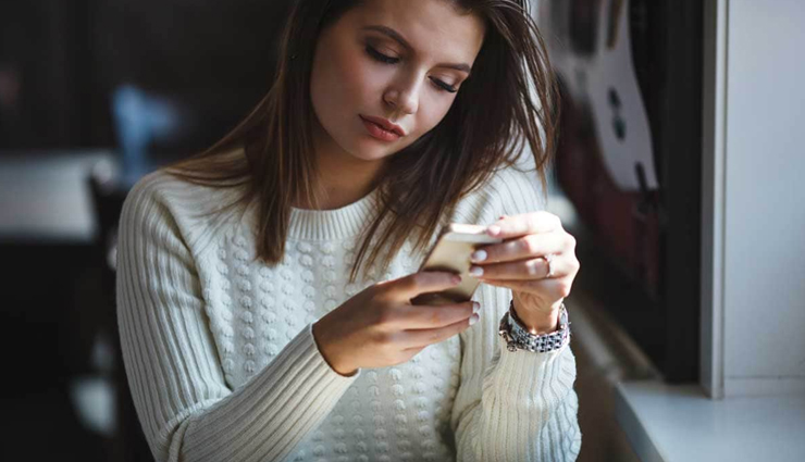 obvious signs your ex has moved on,ex relationship,relationship tips