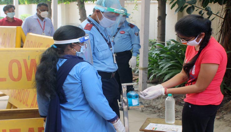 दिल्ली : जेईई प्रश्नपत्र लीक मामले में NTA की कारवाई, पकडे गए 9 फर्जी परीक्षार्थी, 23 केंद्र ब्लैकलिस्ट