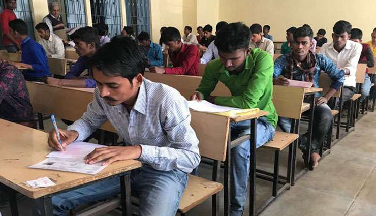 कड़ी सुरक्षा के बीच बिहार में मैट्रिक परीक्षा शुरू, 17 लाख 70 हजार 42 परीक्षार्थी