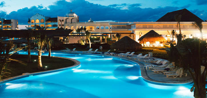 breathtaking resorts in the world,resorts,most beautiful resorts,kurumba maldives,vihamanafushi,maldives,le blanc spa resort,cancun,mexico,excellence playa mujeres,playa mujeres,mexico,voyage belek golf & spa,belek,turkey,iberostar grand hotel paraiso,playa paraiso,mexico