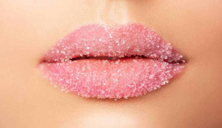 lips beauty,lips care tips,lips care in winters,winters lips care,dry lips in winter,dark lips,beauty,beauty tips