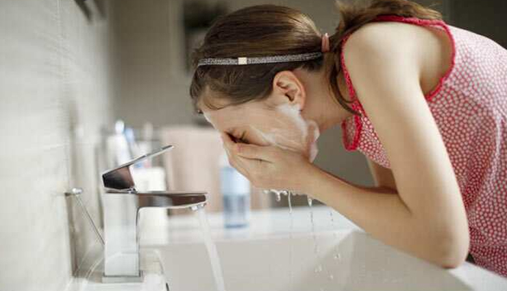 how to protect your skin from computer radiation,tips to protect your skin from computer radiation,beauty tips,beauty hacks,skin care tips