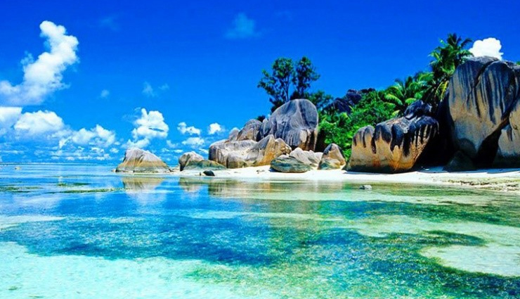 holiday destination around the world,expensive holiday destination,paris,france,fiji islands,new york,usa,virgin islands,bora bora,the seychelles