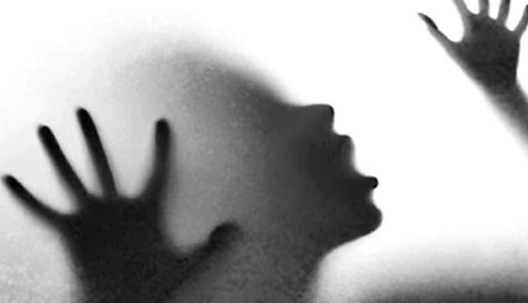 samajwadi party leader booked for sexually exploiting woman,samajwadi party leader,sexually exploiting woman and blackmailing,news,kannauj