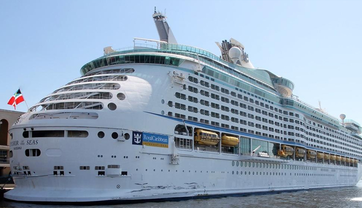 worst cruise disasters,cruise disasters,freedom of the seas,mariner of the seas,seabourn spirits,celebrity mercury,explorer of the seas,star princess,carnival triumph,the pacific sun,the titanic,travel,holidays,travel guide,travel tips