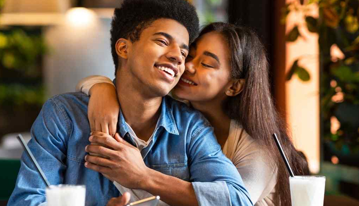 express love without words,ways to show love non-verbally,share love through actions,non-verbal expressions of love,showing affection without saying i love you,love gestures without words,meaningful ways to express love,demonstrating love through actions,actions speak louder than words in love,non-verbal love expressions,how to show love without speaking,silent ways to express love