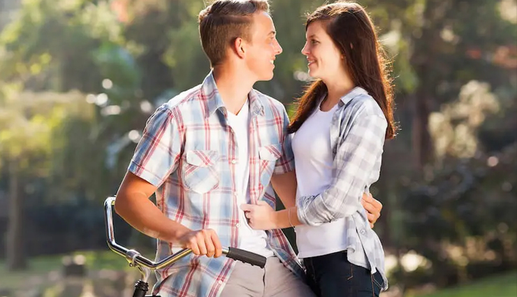 express love without words,ways to show love non-verbally,share love through actions,non-verbal expressions of love,showing affection without saying i love you,love gestures without words,meaningful ways to express love,demonstrating love through actions,actions speak louder than words in love,non-verbal love expressions,how to show love without speaking,silent ways to express love