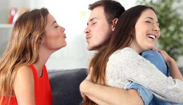 signs husband is dating someone,husband affair signs,couple tips,relationship tips