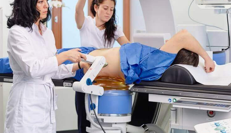 क्यूँ और कैसे होती है गुर्दे (किडनी) की पथरी, जानिये कारण और उपचार causes of kidney stones,kidney stone formation reasons,remedies for kidney stones,how to prevent kidney stones,kidney stone prevention tips