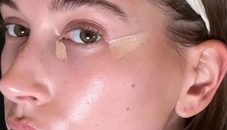 natural eye lift makeup tips,concealer triangle technique,concealer application tips,under-eye brightening techniques,makeup for under-eye discoloration,concealer for dark circles,makeup tips for brighter eyes,eye makeup tricks with concealer,concealer for eye contouring,color correcting makeup techniques,concealer brush techniques,natural shadow effect makeup,makeup for deep skin tones,highlighting with concealer,illuminating under-eye makeup,makeup tips for contouring nose,nose contouring with concealer,smiling expression makeup tips,lifted pout makeup techniques,marionette lines concealer tricks