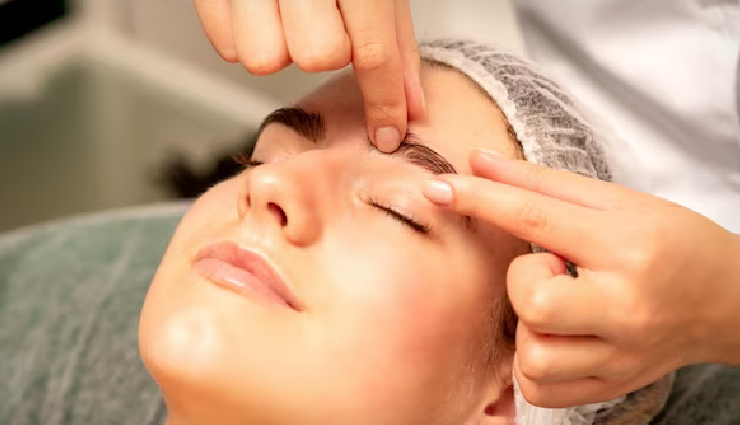 eye floaters remedies,home remedies for eye floaters,treating eye floaters naturally,how to reduce eye floaters,eye exercises for floaters,dietary tips for eye floaters,natural ways to manage floaters,eye health and hydration,managing floaters with diet,relaxation techniques for eye floaters