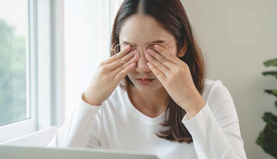 15 Home Remedies to Relieve Eye Pain Naturally