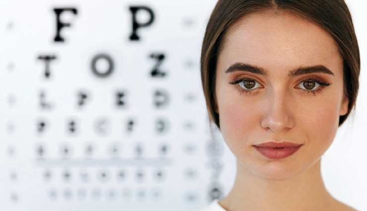 curry leaf juice benefits,health benefits of curry leaves,curry leaf juice for hair growth,curry leaf juice for digestion,ayurvedic remedy curry leaves,curry leaf juice on empty stomach,curry leaf nutrition,curry leaf detox drink,traditional indian herbal remedies,murraya koenigii health uses