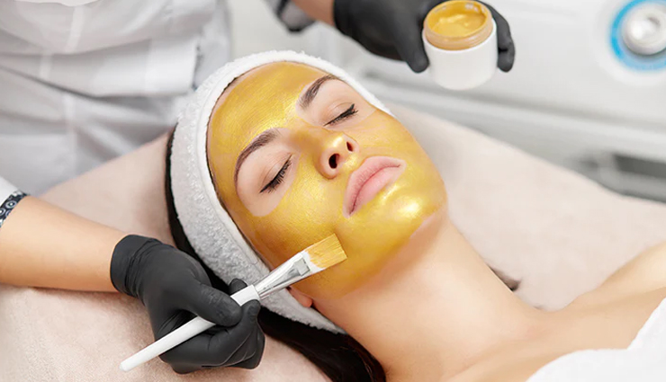 क्या आपकी आंखों के आसपास भी पड़ने लगी हैं झुर्रियां, ये गलतियां बन सकती हैं वजह have wrinkles started falling around your eyes too,these mistakes can be the reason,beauty tips,beauty hacks