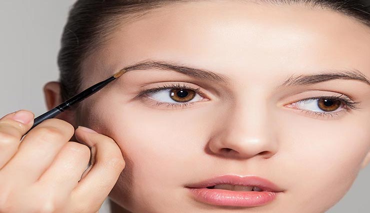 फेस शेप के अनुसार चुने आइब्रो की डिजाईन, पाएँगे पर्सनैलिटी में निखार