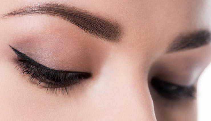 अट्रेक्टिव लुक देती हैं आइब्रोज़, इन तरीकों से बनाए इन्हें घना और मोटा