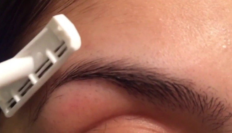 10 Ways Get Perfect Eyebrows With Razor