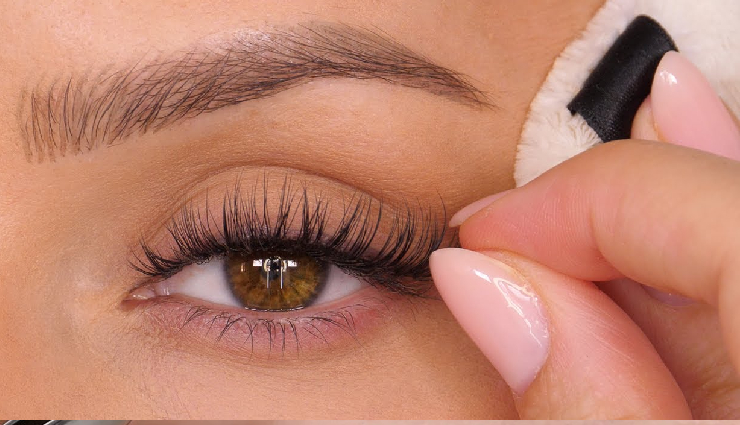 false eyelash application,avoiding false eyelash mistakes,choosing the right false eyelashes,false eyelash trimming tips,proper false eyelash placement,false eyelash removal techniques,eyelash application for beginners,false eyelash maintenance,eyelash shape considerations,tips for applying false eyelashes,false eyelash glue application,concealing false eyelash glue,step-by-step false eyelash guide,eyelash curling tips,eyelash curler techniques,natural look false eyelashes,dramatic false eyelashes,wispy false eyelashes,false eyelash adhesion,tweezers for false eyelash placement